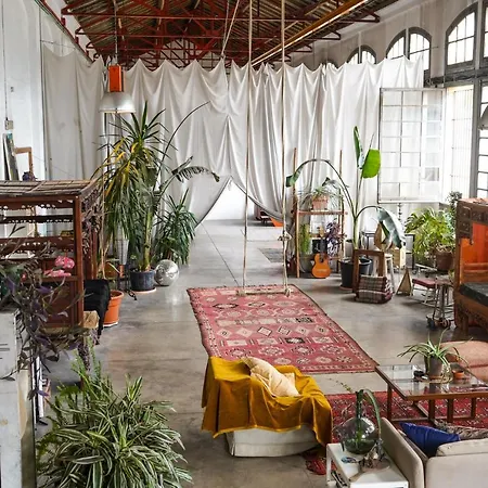 Local 6 Bed and breakfast Barcelona